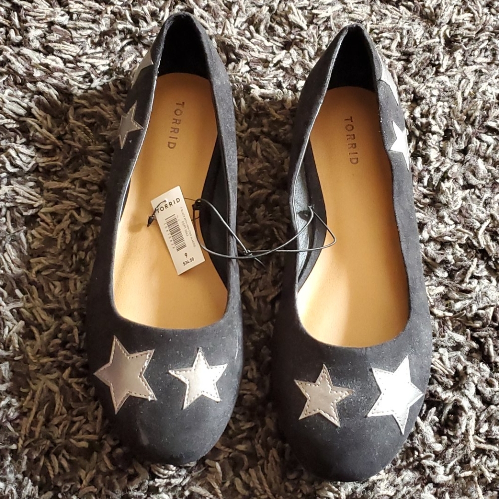 NWT Torrid flats - black with silver stars